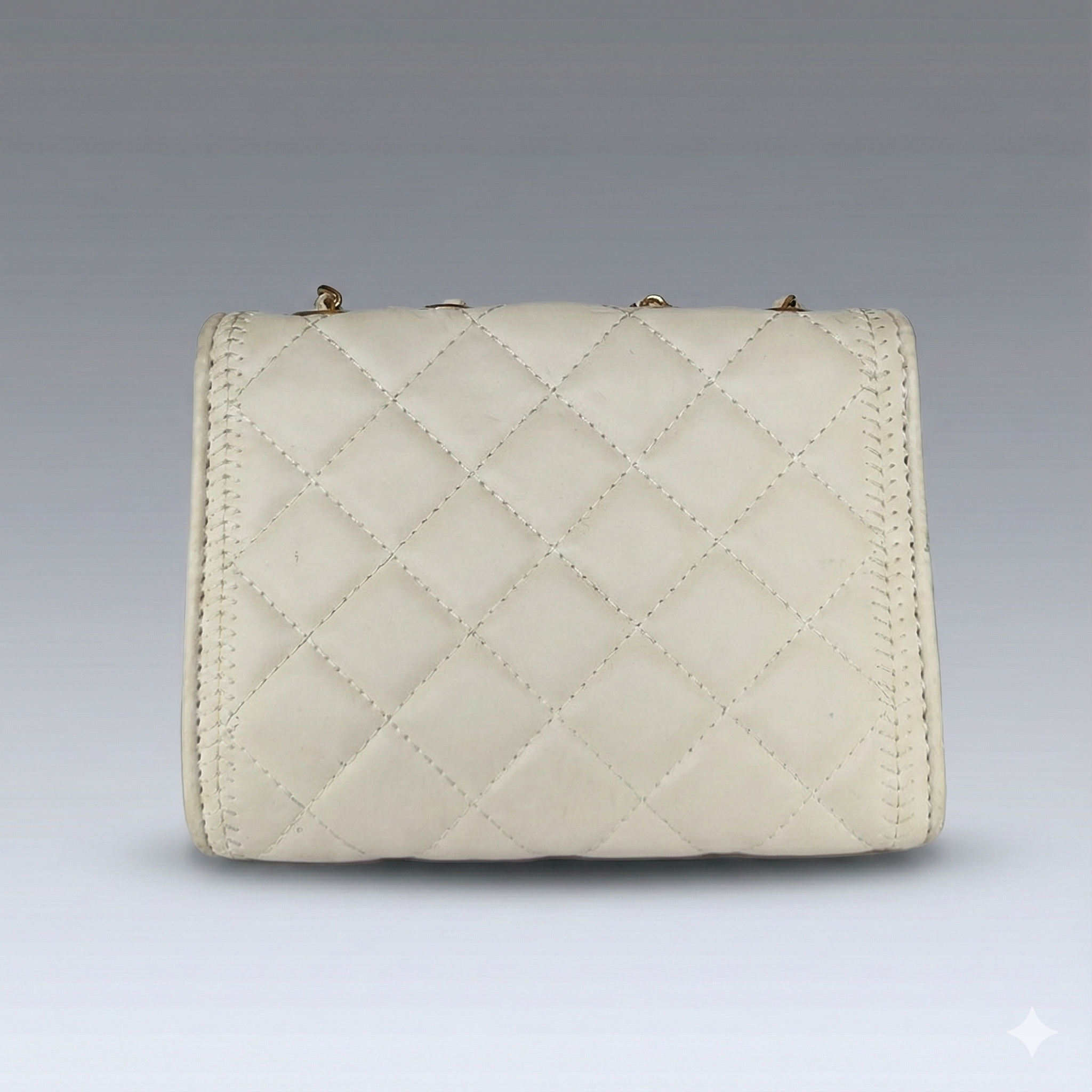 The Ivory Pearl Statement Bag – Chic & Quilted