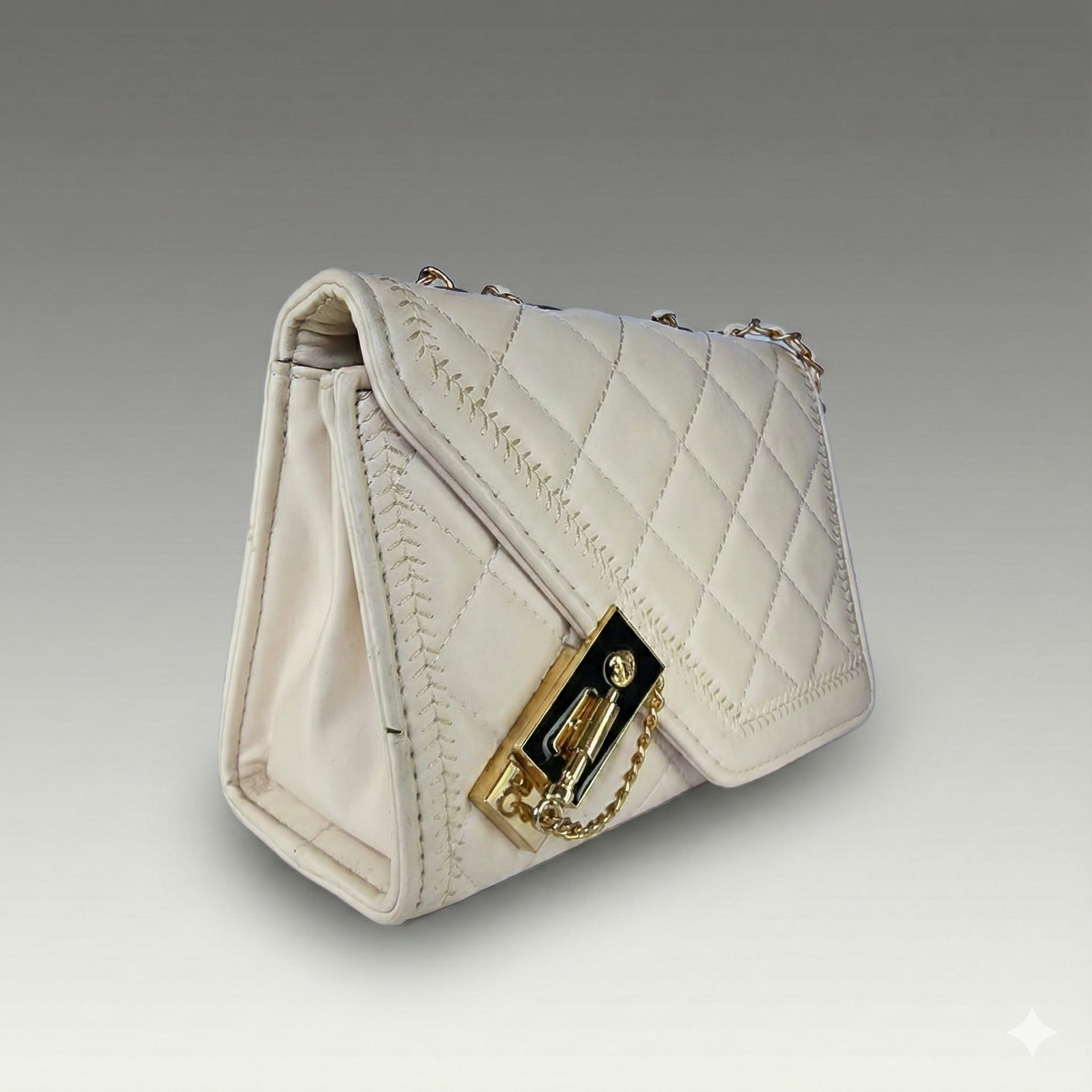 The Ivory Pearl Statement Bag – Chic & Quilted