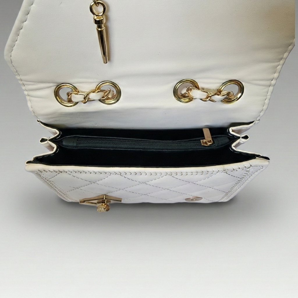 The Ivory Pearl Statement Bag – Chic & Quilted